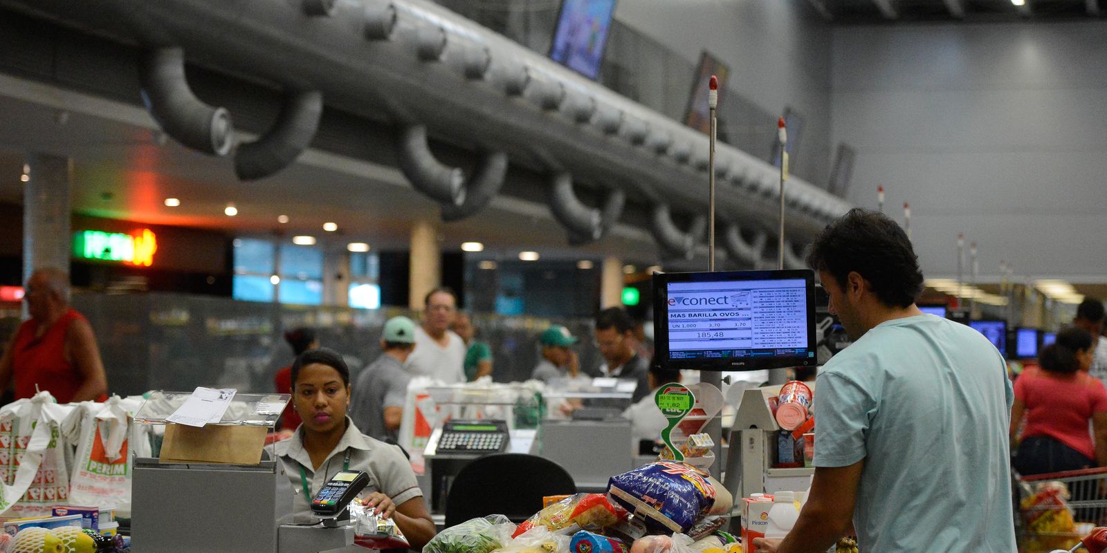 Estudo aponta fatores estruturais para inflação de alimentos no Brasil