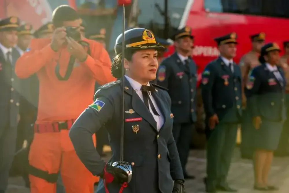 Coronel Daniele Cristina é a primeira mulher a assumir o comando-geral dos Bombeiros em RO