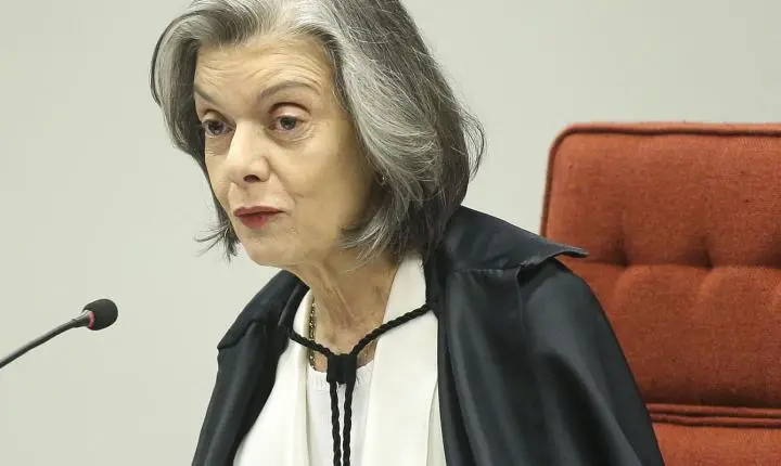 Cármen Lúcia antecipa eleição para sucessão no TSE