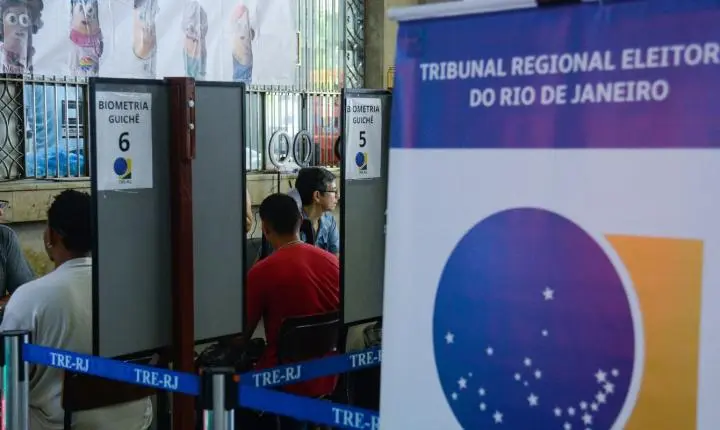 TRE-RJ faz plantão para regularizar situação de eleitores